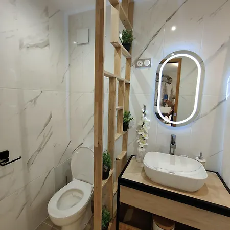 Le De Chloe En Provence * Fourques (Gard)